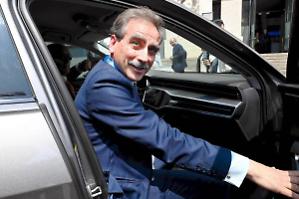 Mps ritrova slancio in Borsa dopo i cali (+1,4%). Ora attesa per il cda in cui riferir&agrave; Lovaglio
