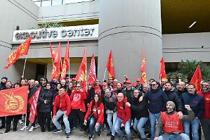 Metalmeccanica, ok al contratto dai delegati Fim-Fiom-Uilm