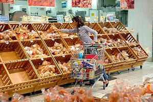 Scende l'inflazione, a novembre -0,2%. E tocca i minimi da inizio anno (+1,1%)