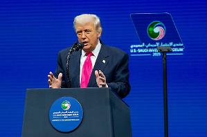 Trump Media investe nella fusione. Il titolo balza del 33% a Wall Street