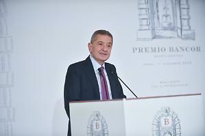 Il Pil '25 sale pi&ugrave; delle stime del governo. Per Bankitalia e Confcommercio +0,6%. Consumi deboli ma in ripresa sul terziario