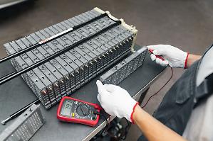 Batterie, Antitrust: &laquo;Pi&ugrave; trasparenza
 da Stellantis, Tesla, Byd e Vw&raquo;