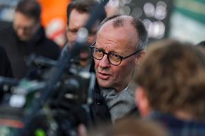 Inflazione in calo, crescita fiacca. Merz: la situazione &egrave; critica