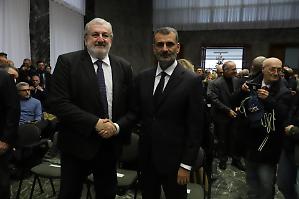 Decaro parte dalla Regione. Puglia tra crescita e nodi strutturali