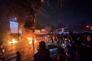 Manifestazioni in Iran, pugno duro del regime &ldquo;Pena di morte per chi partecipa alle proteste&rdquo;