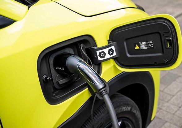 L&rsquo;auto elettrica pu&ograve; attendere. Click day sospeso all&rsquo;ultimo, se ne riparla fra una settimana