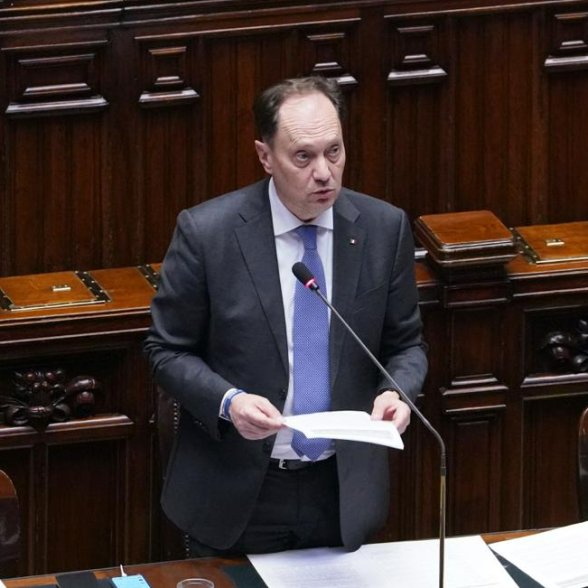 Il ministro per i Rapporti con il Parlamento, Luca Ciriani