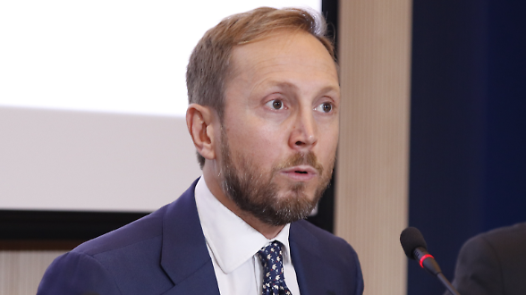 Milano approva il bilancio. Quattro miliardi ai servizi