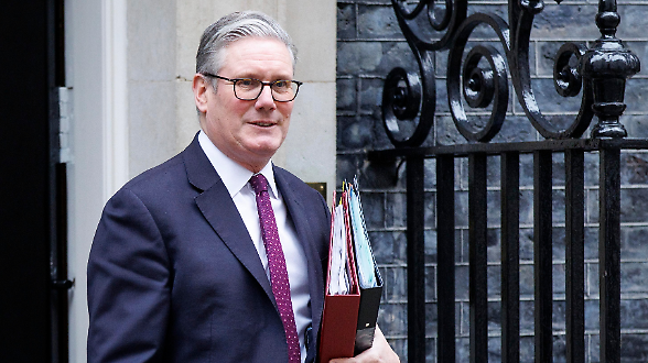 Starmer rilancia la Brexit elastica: un ritorno soft per salvare la leadership