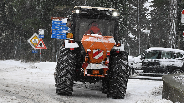 Maltempo, caos in Italia. Autostrade in tilt e scali chiusi in Europa