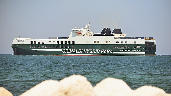 Tre navi green per Grimaldi. Da Intesa 162 milioni