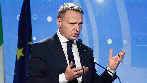 Mercosur, via libera da Bruxelles. Il s&igrave; dell&rsquo;Italia vale la maggioranza. Lollobrigida: &laquo;Bene per le imprese&raquo;