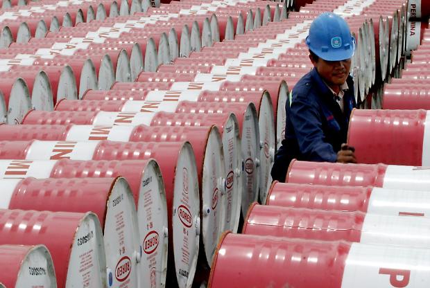 Barile a 50 dollarie mega investimentiLa strategia Trumpnon piace a Big oil